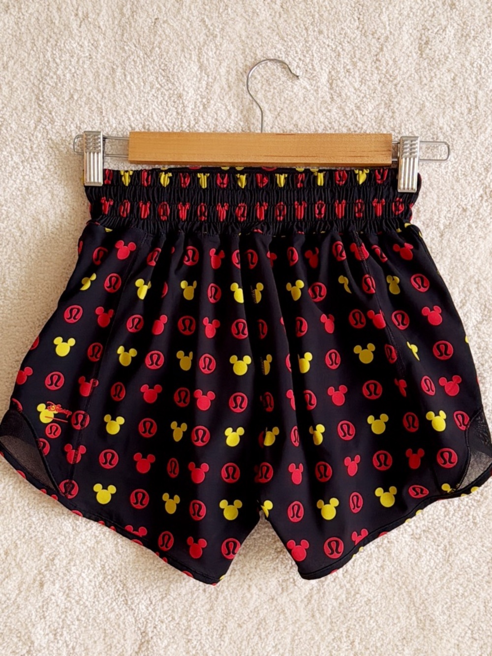 RARE! NWT🩷LULULEMON x DISNEY BLACK MICKEY MOUSE HOTTY HOT HIGH RISE SHORTS 4”